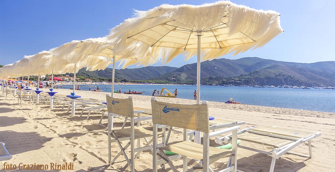 ombrelloni spiaggia Marina di Campo