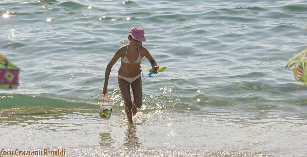 bambini spiaggia Isola d'Elba