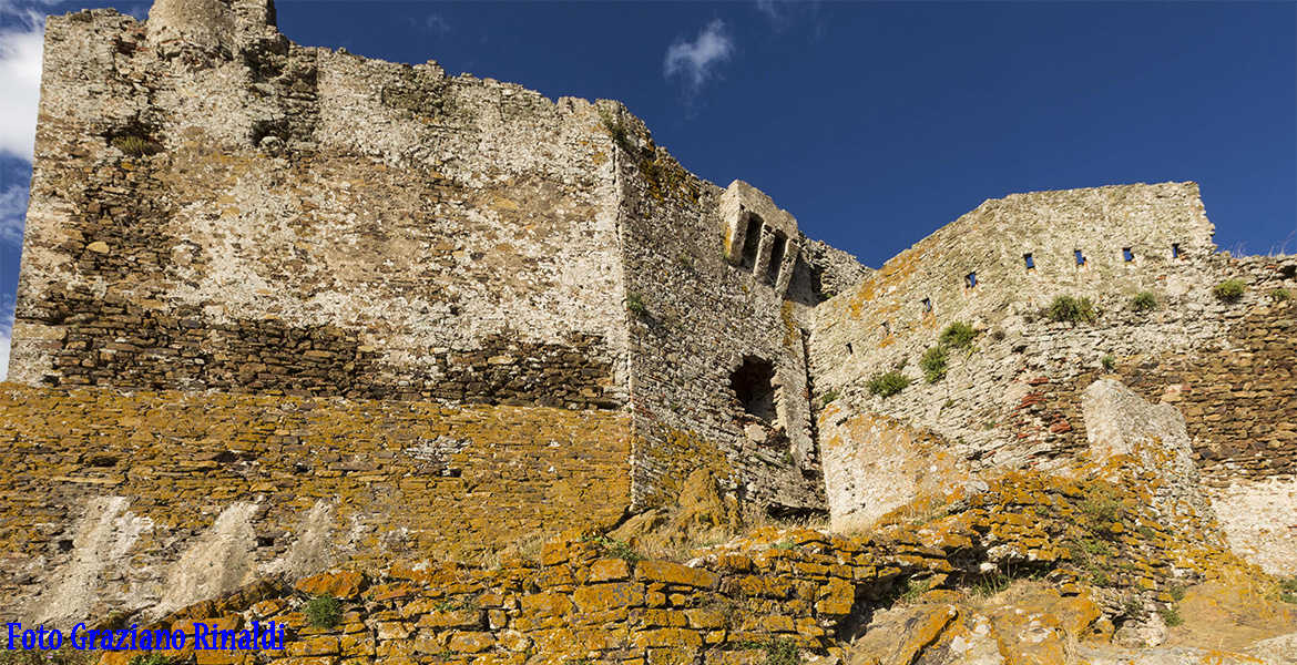 caditoie castello Volterraio isola d'Elba