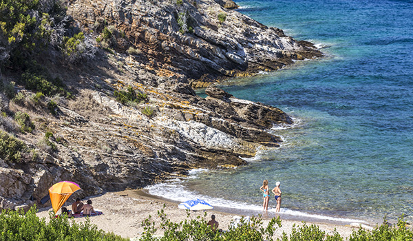 7 spiagge dell'isola d'Elba poco conosciute_spiaggia di buzzancone a Capoliveri