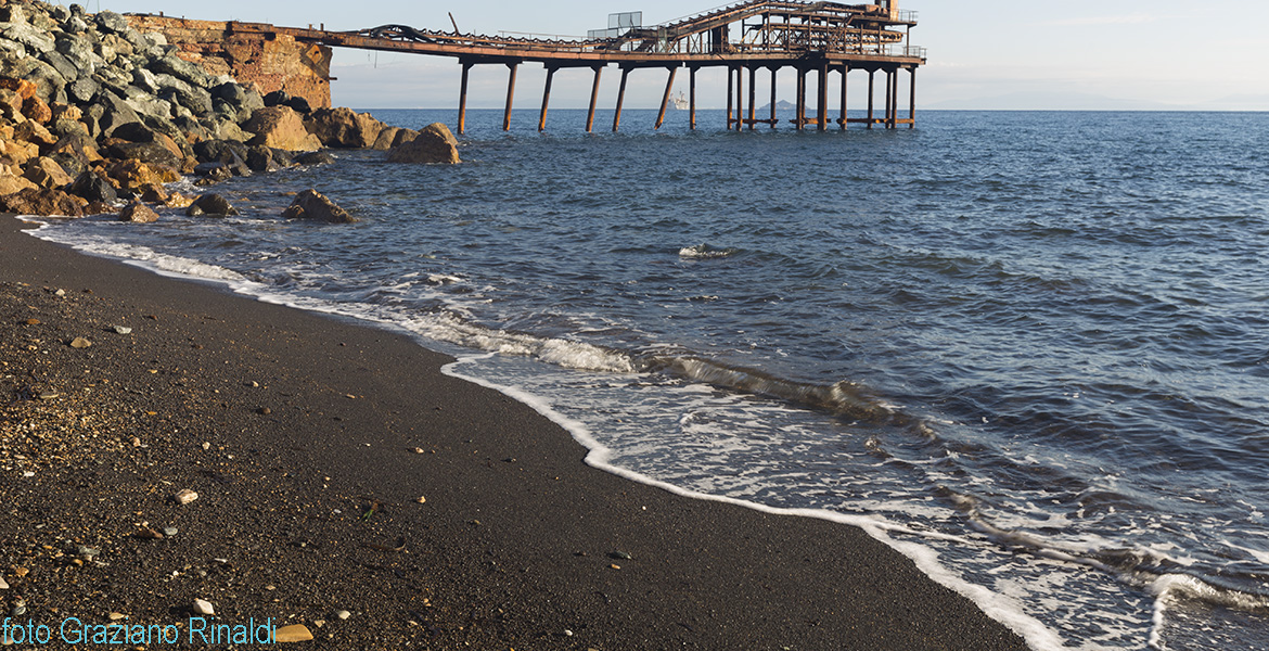 rio marina spiaggia Vigneria con pontile caricamento