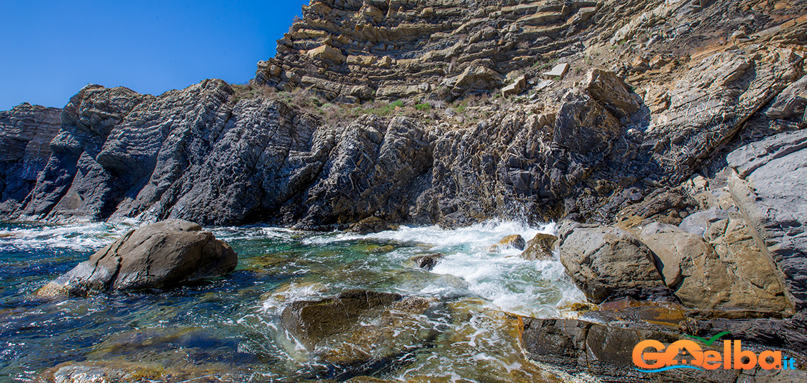 scogliera fonza marina di campo isola d'Elba